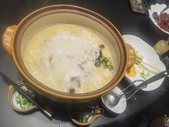 -忆江南·临江鱼馆