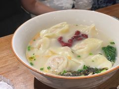 -麻婆婆白家肥肠粉(海岸城店)