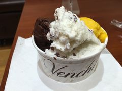 -VENCHI 闻绮(上海佛罗伦萨小镇店)