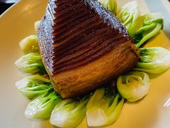 金牌扣肉配玉米饼-杭州西子湖四季酒店·金沙厅