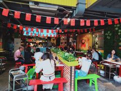 -钢管厂五区小郡肝串串香(奥克斯广场锦城万达店)