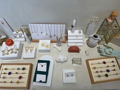 -LADY FAFA(巨鹿路陕西南路路口店)