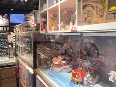 -九木杂物社(新奥购物中心店)