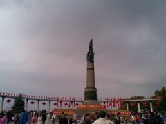 门面-人民防洪胜利纪念塔