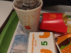 -麦当劳(上海虹桥站30B检票口楼上)