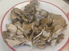 -毛辣果·贵州红酸汤牛肉火锅(西单店)