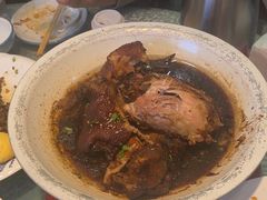 -老码头黑皮肘子锅包肉熏酱水饺(文政街店)