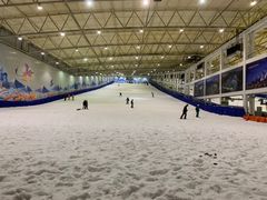 -乔波室内滑雪场