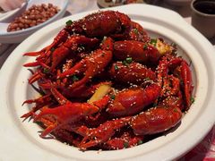-肥肥虾庄·金牌油焖大虾(汉街SKP店)