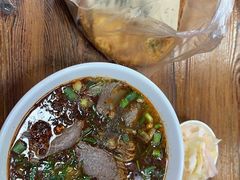 -遵义虾子张六羊肉粉(普陀路店)