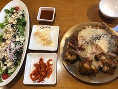 沙拉-Myth猪蹄(明洞店)