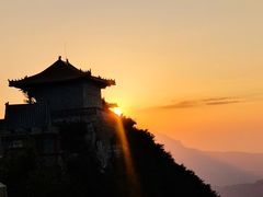 -鸡鸣山旅游景区