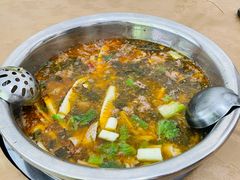 -黑竹沟新场牛肉火锅