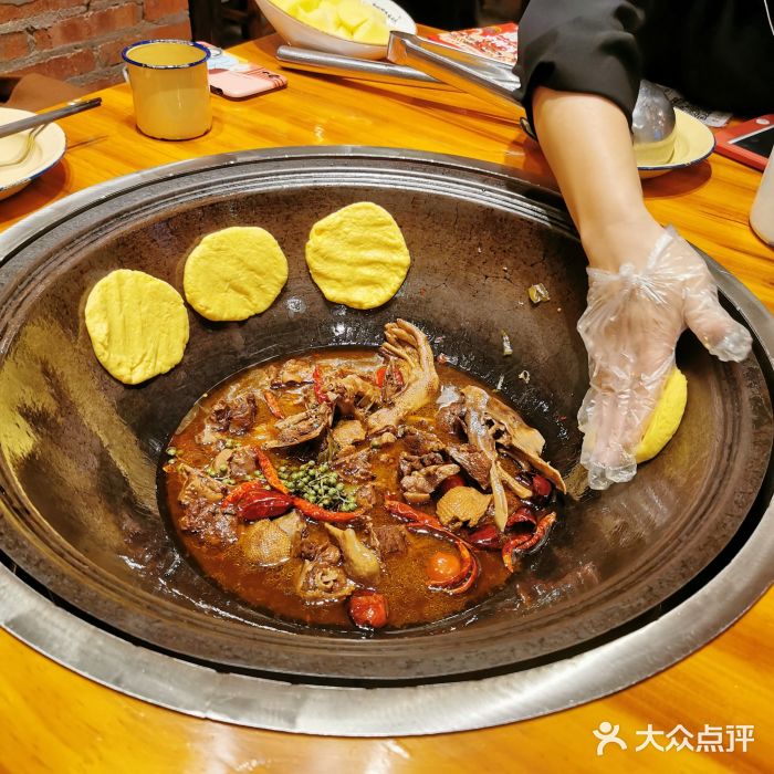 姚稷大铁锅(崂山路店)铁锅炖大鹅图片