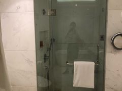 -苏州金鸡湖中茵皇冠假日酒店