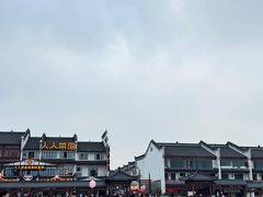-巴陵广场