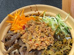 七彩云南拌米线-阿山卓·野生菌火锅·纳西火塘烤肉