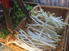 -由衷贵州酸汤牛肉火锅(新桥店)
