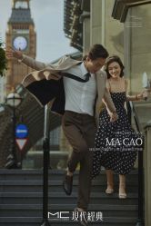 -现代经典婚纱摄影