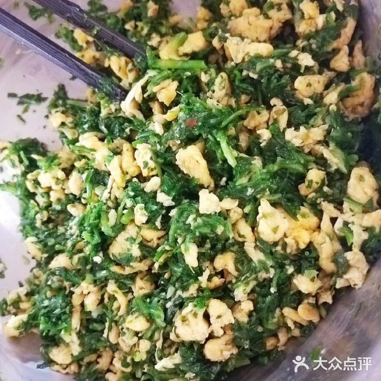 蘸酱吃 包个大包子 哈哈都好吃