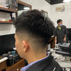 -MARTIN'S BARBER SHOP男士理发馆