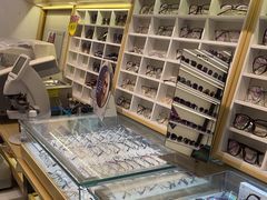 -沫芮眼镜·蔡司官方授权店(人民广场店)