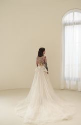 -LaMousse婚纱买手店