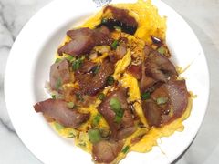招牌葱花叉烧滑蛋饭-深仔记茶餐厅(亚士厘道店)