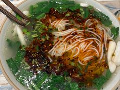 -粉八·云南米线·建水烧烤(常熟路店)