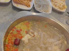 -光头药膳鸡(莱茵小镇店)