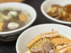 -松树干拌面店