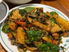 -云阿蛮云南生烫牛肉米线(奉贤路店)