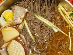 -延边金达莱烧烤串店