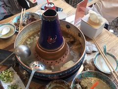 -毛辣果·贵州红酸汤牛肉火锅(西单店)