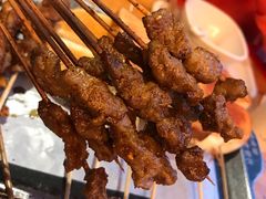 鲜嫩牛小串把把烧-管氏翅吧(马家堡店)