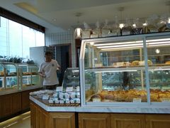 面包甜点陈列柜-老大昌(淮海中路店)