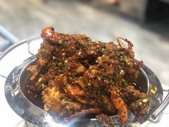 -凤凰路何眼镜香辣蟹(花果园店)
