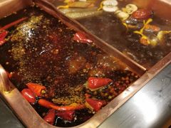 -老牌坊云南鱼豆花火锅(爱建店)
