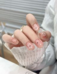 -悦指间美甲美睫