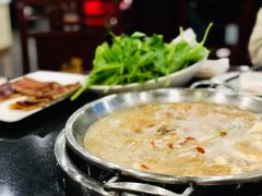 酸汤兔大锅-老来福·非遗酸汤兔(凯旋路店)