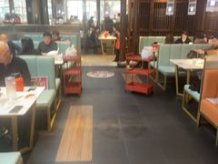 -阿瓦山寨·湘菜现炒·剁椒鱼头王(咸阳总店)