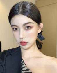 -爱的化妆工作室(雅地天际店)