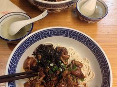 -沪西老弄堂面馆(定西路店)