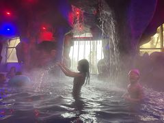 -水王国温泉水世界