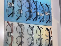 -诺柯视眼镜-蔡司依视路官方工厂店(淞南一店)