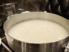 创新豆乳粥底锅-一哥澳门豆捞 · 十七年经典澳门火锅(四季天地店)