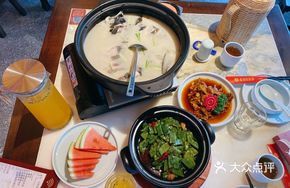 Clear Soup Quzhou Wuxi Fish Head