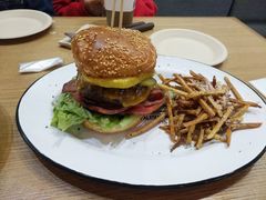 -HELLO 27 意面·沙拉·帕尼尼