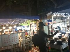 -吴山路夜市