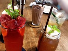 -ROAST coffee & eatery